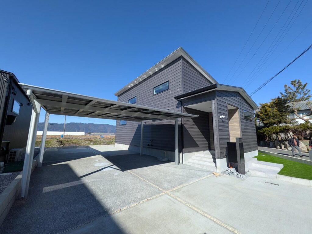 【愛西市】木の温もりに包まれる、中二階とロフトのある平屋