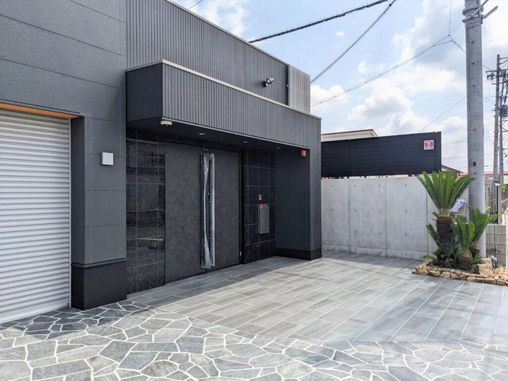 【稲沢市】42帖LDKと50帖屋上を愉しむ、究極の平屋