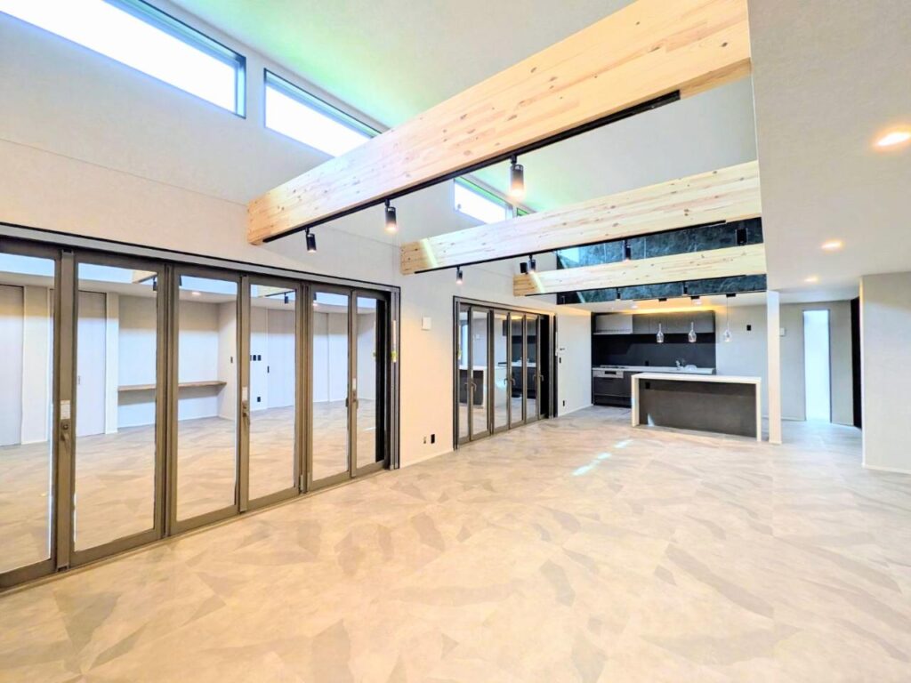 【稲沢市】42帖LDKと50帖屋上を愉しむ、究極の平屋